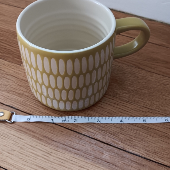 Cream and Light Green Patterned Mug - Picture 6 of 6